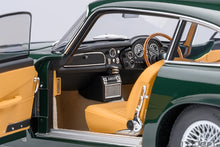 Load image into Gallery viewer, ASTON MARTIN DB5 (British Racing Green)