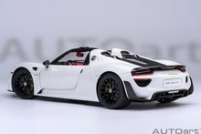 Load image into Gallery viewer, PORSCHE 918 SPYDER, Weissach Package (White / Red interior)