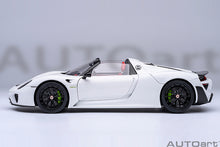 Load image into Gallery viewer, PORSCHE 918 SPYDER, Weissach Package (White / Red interior)