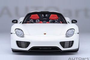 PORSCHE 918 SPYDER, Weissach Package (White / Red interior)