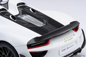 PORSCHE 918 SPYDER, Weissach Package (White / Red interior)