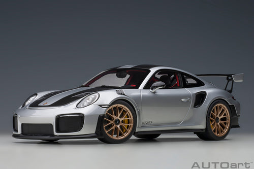 PORSCHE 911 (991.2) GT2 RS, Weissach Package (GT Silver)